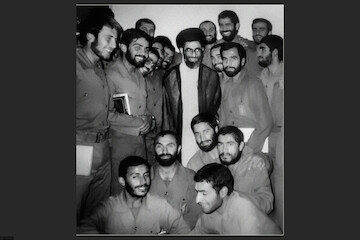 Photos of Imam Khamenei's presence in the Sacred Defense