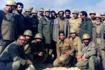 Photos of Imam Khamenei's presence in the Sacred Defense