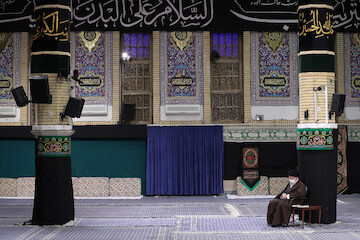 Recitation of the Arbaeen supplication alongside Imam Khamenei