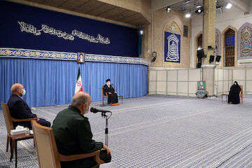 Imam Khamenei met with organizers of the commemoration for the Anniv. of Gen. Soleimani's martyrdom