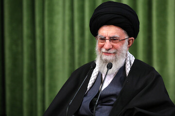 Imam Khamenei met with eulogists on Lady Fatima's (pbuh) birth anniv.