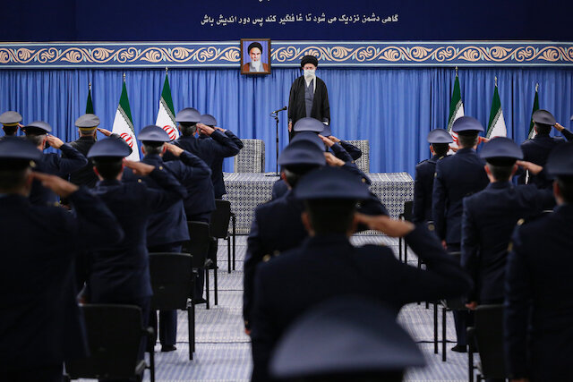 Imam Khamenei received Army Air Force commanders & staff