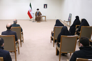 Imam Khamenei met with family of Martyr Gen. Qasem Soleimani