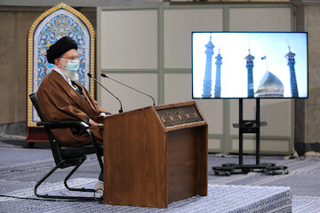 Imam Khamenei spoke to the people of Qom via videoconference