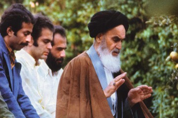 Imam khomeini-1--720