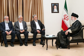 Imam Khamenei met with Secretary General of the Palestinian Islamic Jihad movement