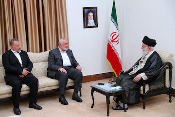 Imam Khamenei met with Ismail Haniyeh