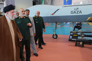 Imam Khamenei visited IRGC's Aerospace Univ.