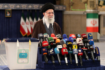 Imam Khamenei's words after casting his vote