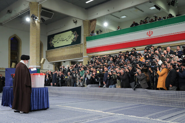 Leader casts his vote in Iran's Parliamentary & Assembly of Experts elections
